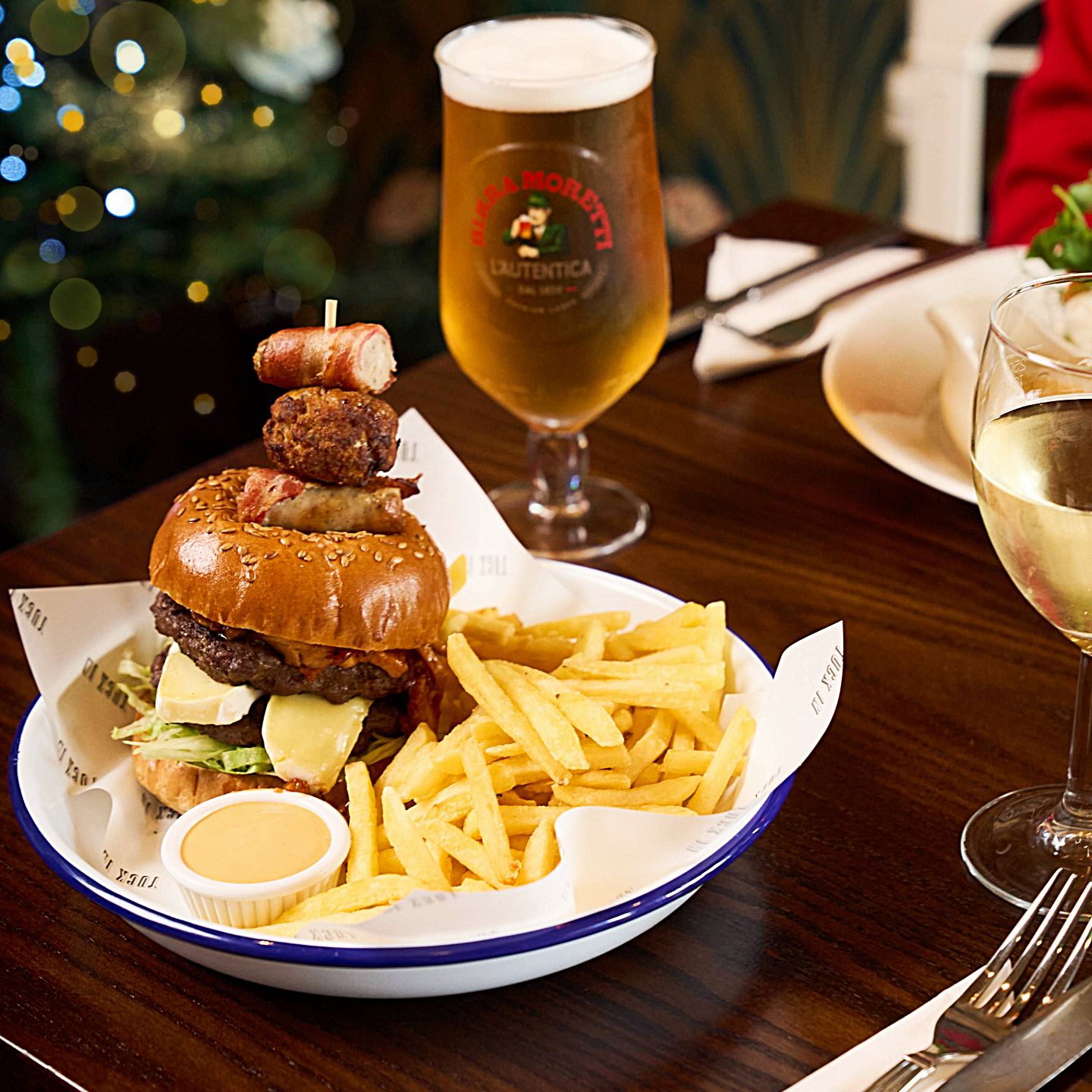 Festive Lunch & Dinner at The Oak Tree in Rednal